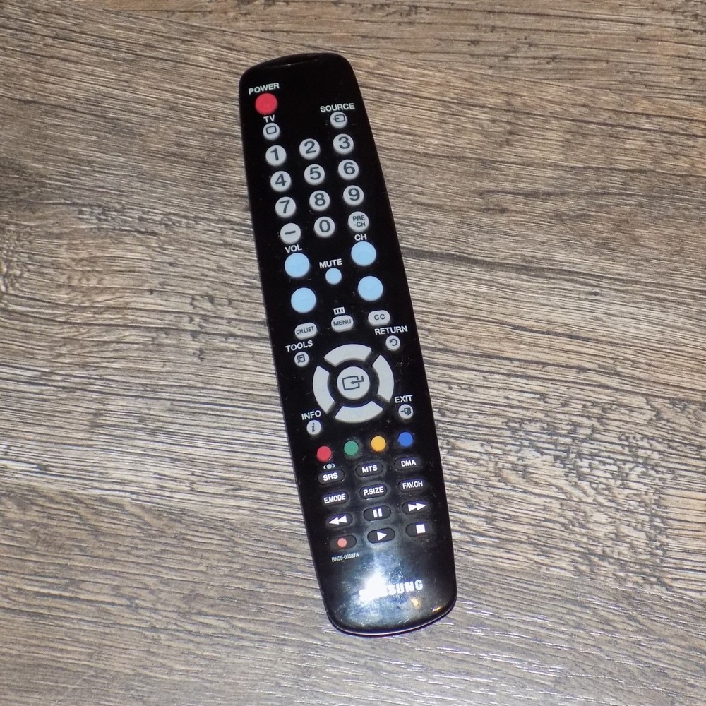 Samsung TV Remote Control BN59-00687A Black Good OEM Replacement